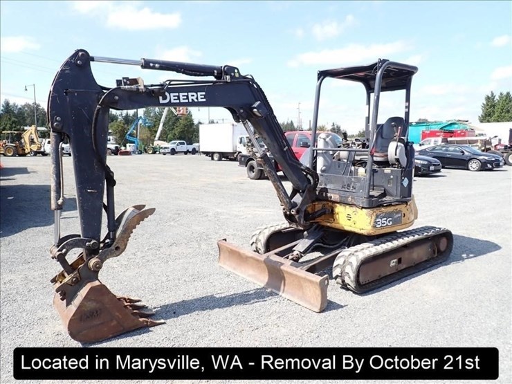 2017-deere-35g-image-1