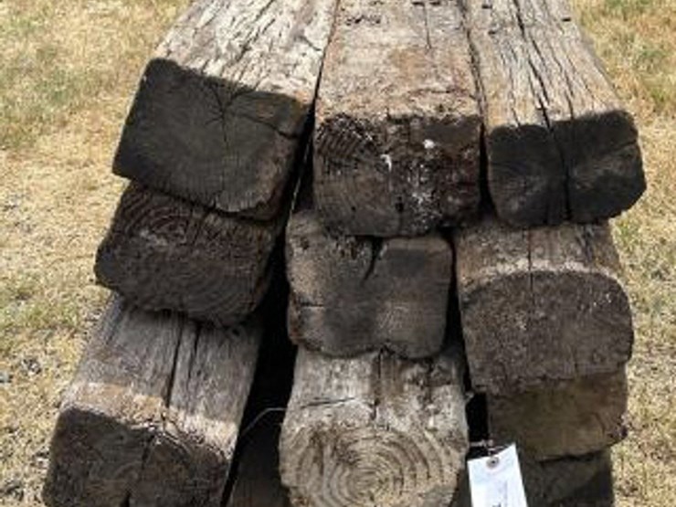 #71-•-(12)-railroad-ties-image-1
