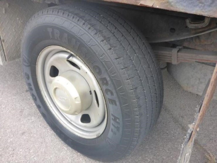 2019-ford-f350-xl-image-35