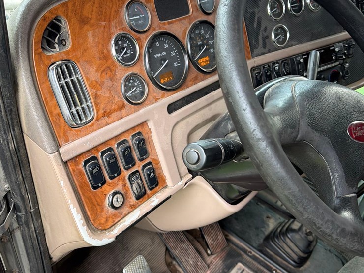 2007-peterbilt-386-image-81