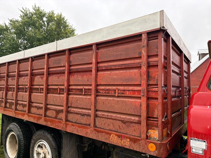 1970-gmc-5500-image-24