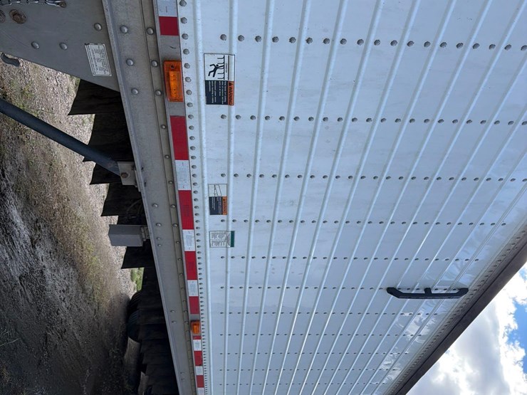 2011-wilson-46ft-fixed-tri-axle-live-bottom-semi-belt-trailer--1-owner--very-clean-trailer-image-77