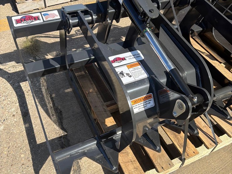 stout-66”-skidloader-grapple-bucket-image-5