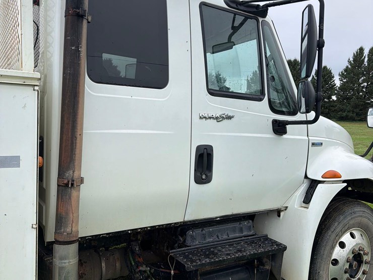 2009-international-durastar-4300-image-83