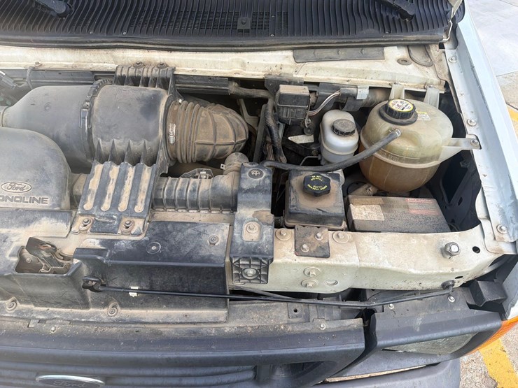 2006-ford-e250-image-51
