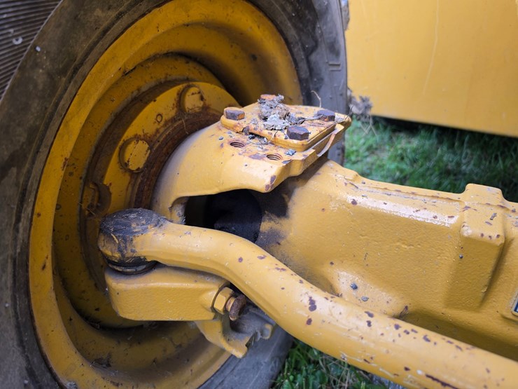 2016-deere-410l-image-158