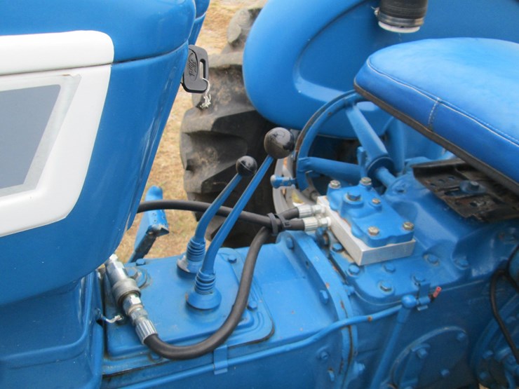 ford-3000-image-24