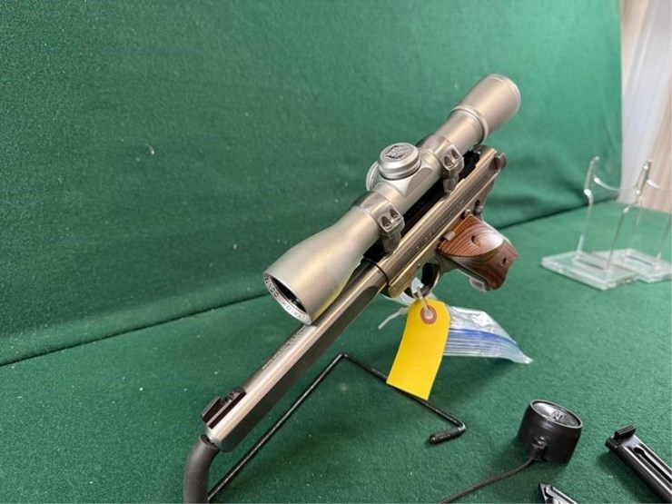 ruger-mark-ii-target-22lr-pistol-image-11