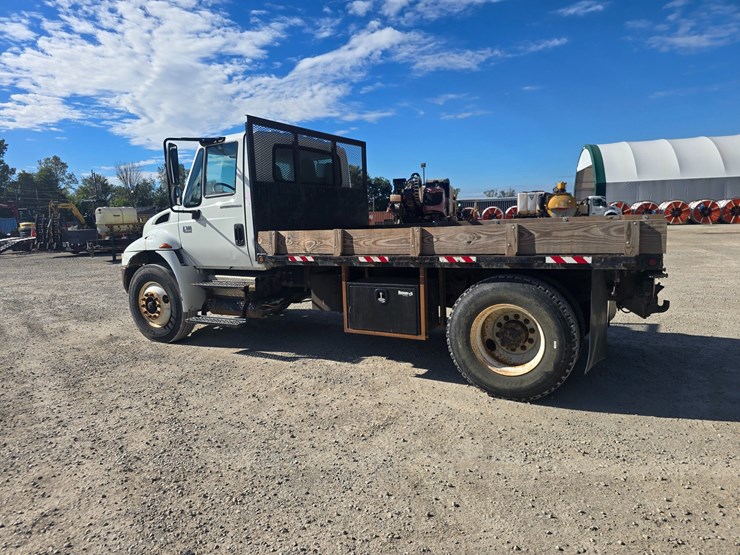2006-international-durastar-4300-image-6