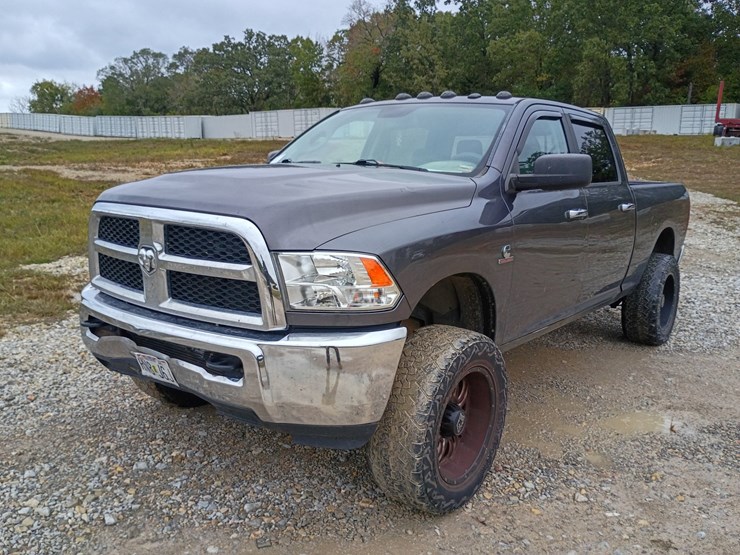 2016-dodge-2500-image-1