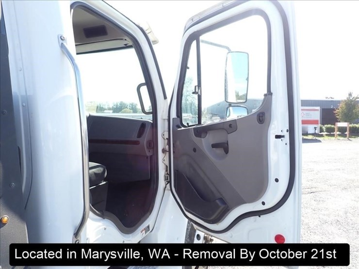 2019-freightliner-m2-image-14