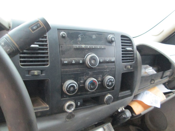2013-gmc-2500hd-image-29