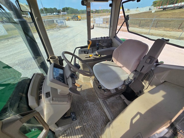 john-deere-6105m-image-41
