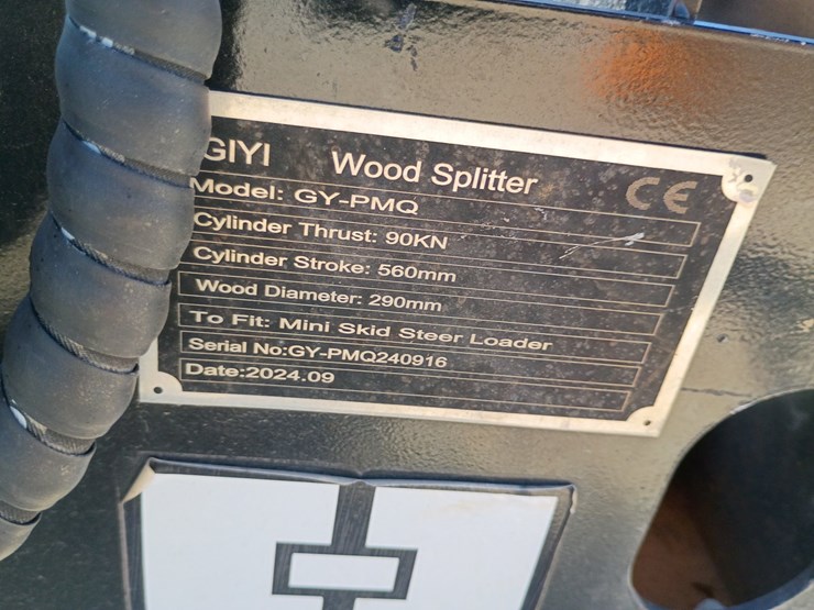 #27045-•-giyi-wood-splitter-mini-skid-steer-attachment-[damaged]-image-15