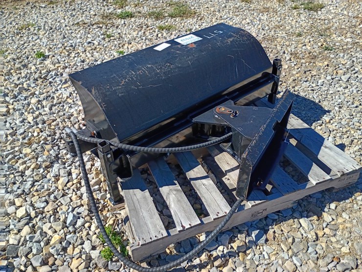 #27032-•-future-sweeper-mini-skid-steer-attachment-image-4