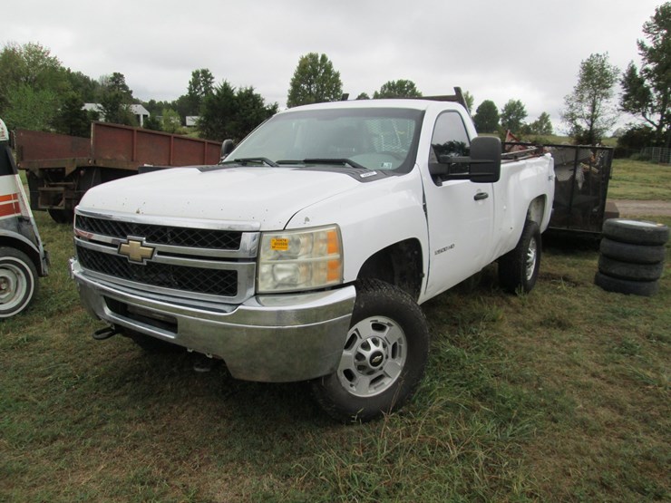 2011-chevrolet-2500hd-image-1