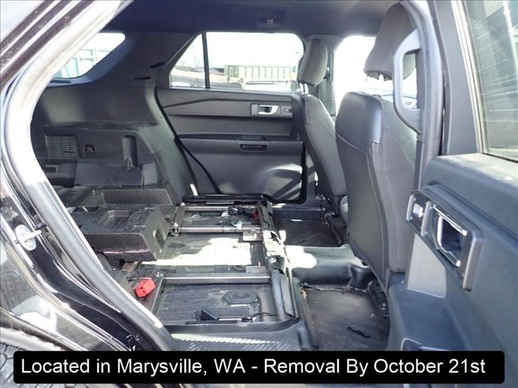 2021-ford-explorer-image-23