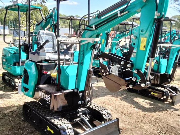 #3-•-cfg-mini-excavator---kt13r-image-2