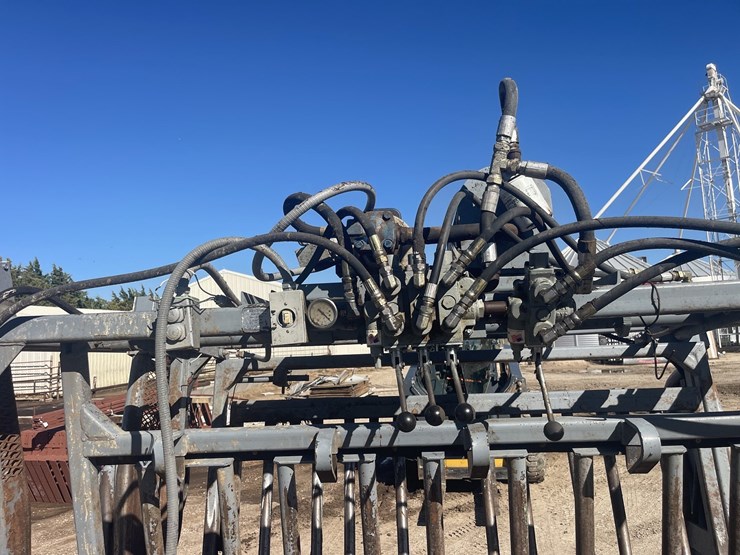 bowman-model-3000-hydraulic-chute-image-4