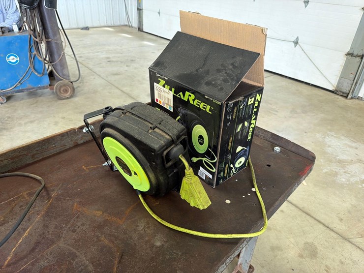 zilla-reel-extension-cord-reel-image-1