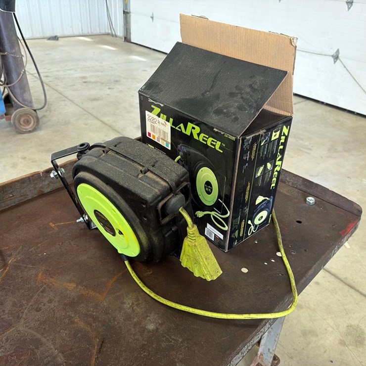 Zilla Reel Extension Cord Reel