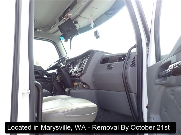 2016-kenworth-t880-image-45