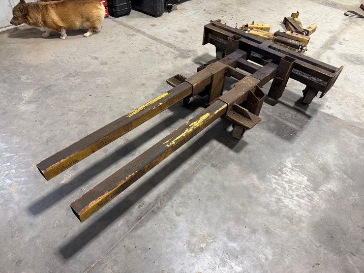 goffer-model-r-12-tractor-splitting-stand-image-1