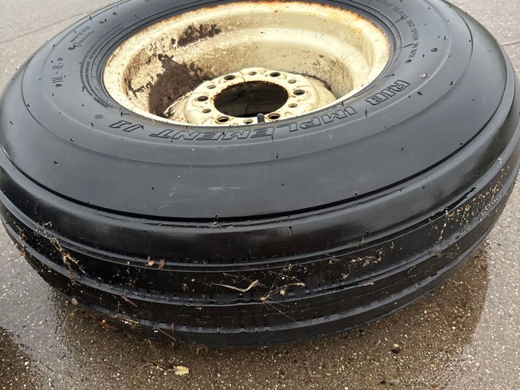 3--11l-15-implement-tires-and-rims-image-10