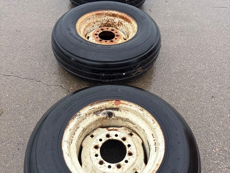 3--11l-15-implement-tires-and-rims-image-1