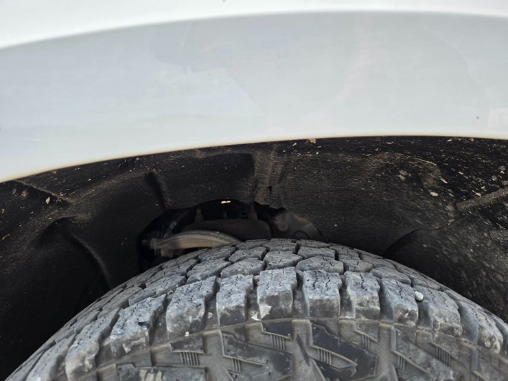 #25311-•-2019-chevrolet-silverado-pickup-truck-image-27