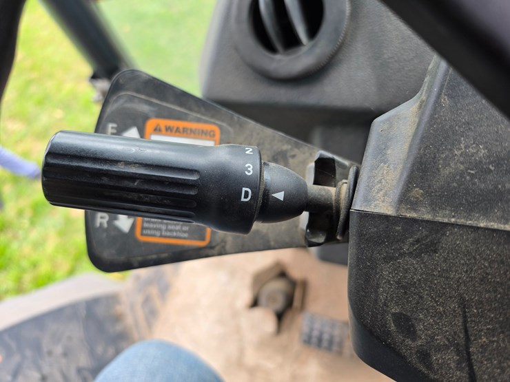 2016-deere-410l-image-53