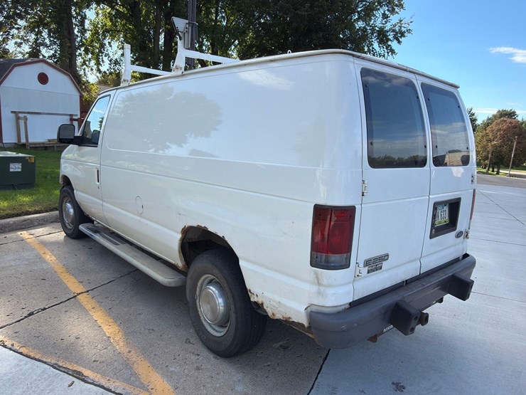 2006-ford-e250-image-6