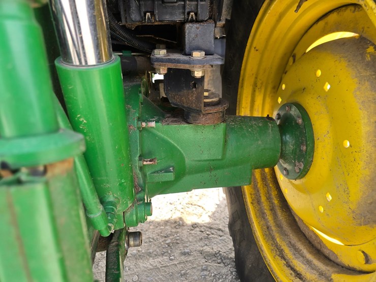 john-deere-6105m-image-39
