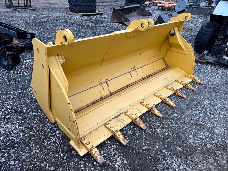 john-deere-12-image-2