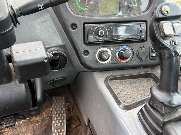 new-holland-w80c-image-37