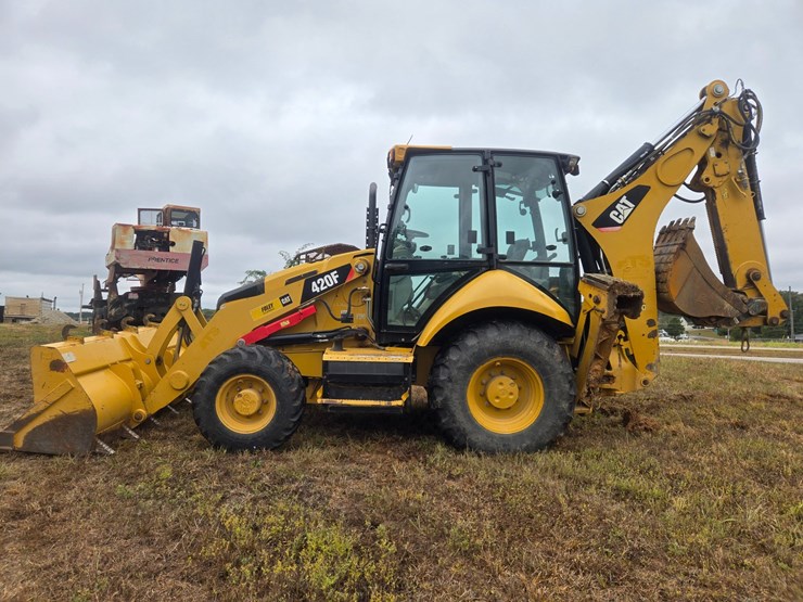 caterpillar-420f-image-6