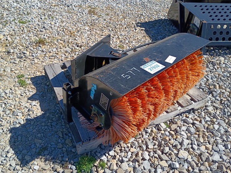 #27032-•-future-sweeper-mini-skid-steer-attachment-image-8