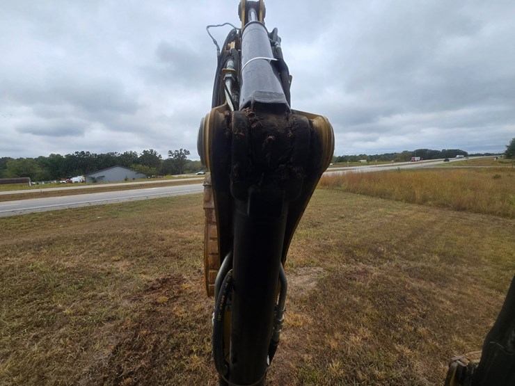 caterpillar-420f-image-57