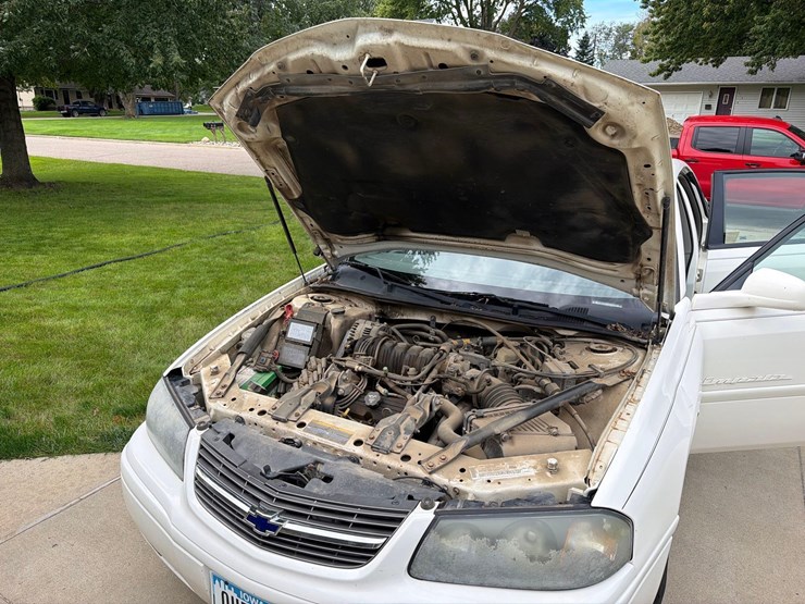 2004-chevrolet-impala-ls-car-image-44