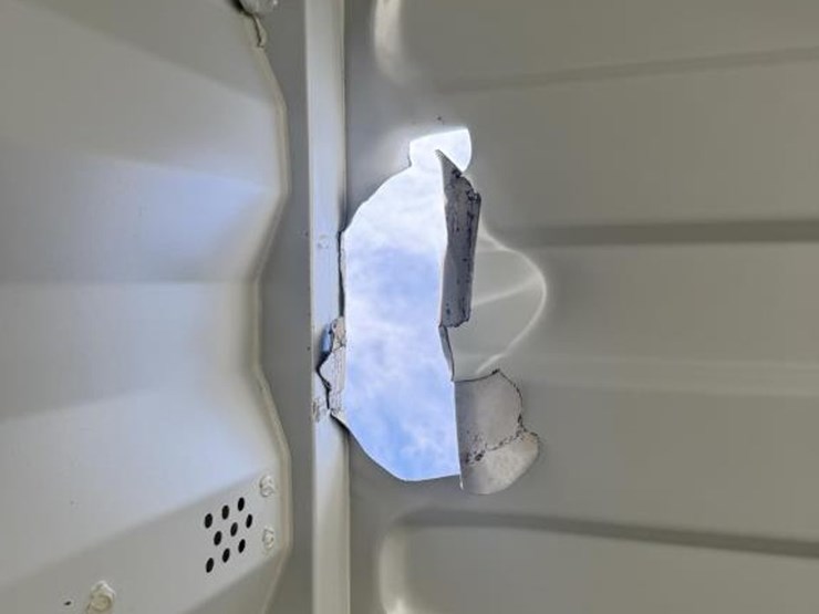 #32-•-40'-high-cube-conex/-shipping-container---one-trip-image-2