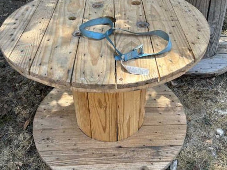 #45-•-(4)-wooden-spools-image-4