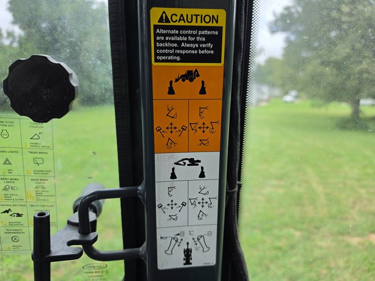 2016-deere-410l-image-71
