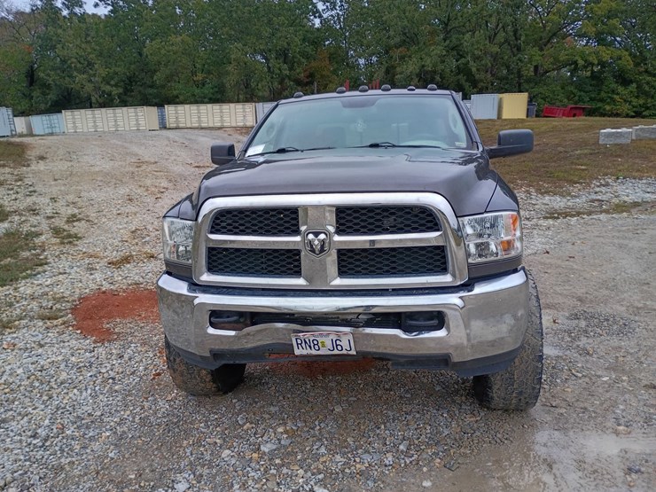 2016-dodge-2500-image-16