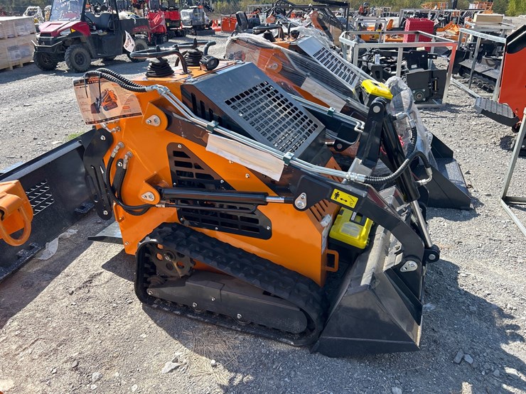 #72-•-landhonor-ht380q1-mini-track-skid-steer-image-1