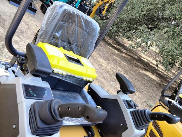 #14-•-cfg-mini-excavator---mx20r-image-5
