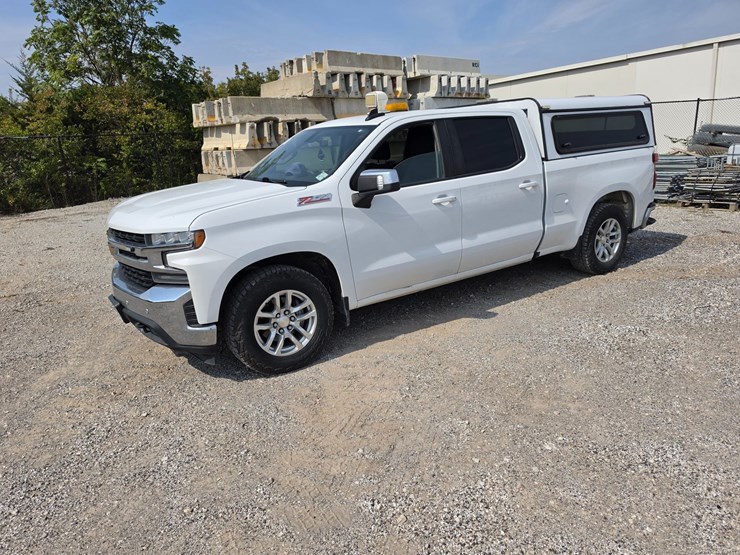 #25311-•-2019-chevrolet-silverado-pickup-truck-image-3