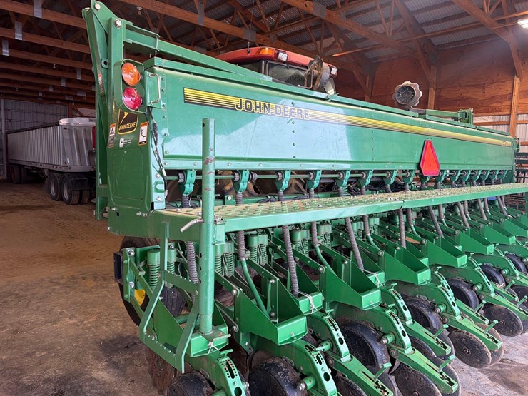 1991-john-deere-1530-image-8