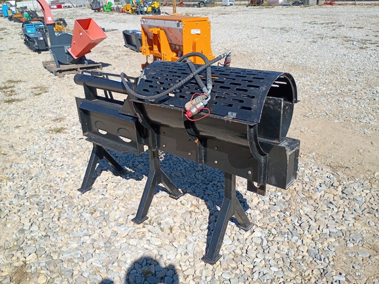 #27045-•-giyi-wood-splitter-mini-skid-steer-attachment-[damaged]-image-6