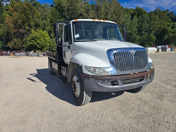 2006-international-durastar-4300-image-15