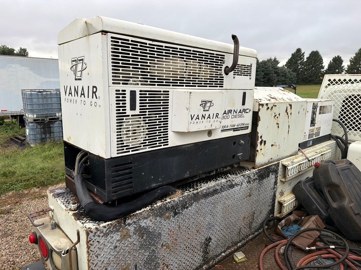 2009-international-durastar-4300-image-38